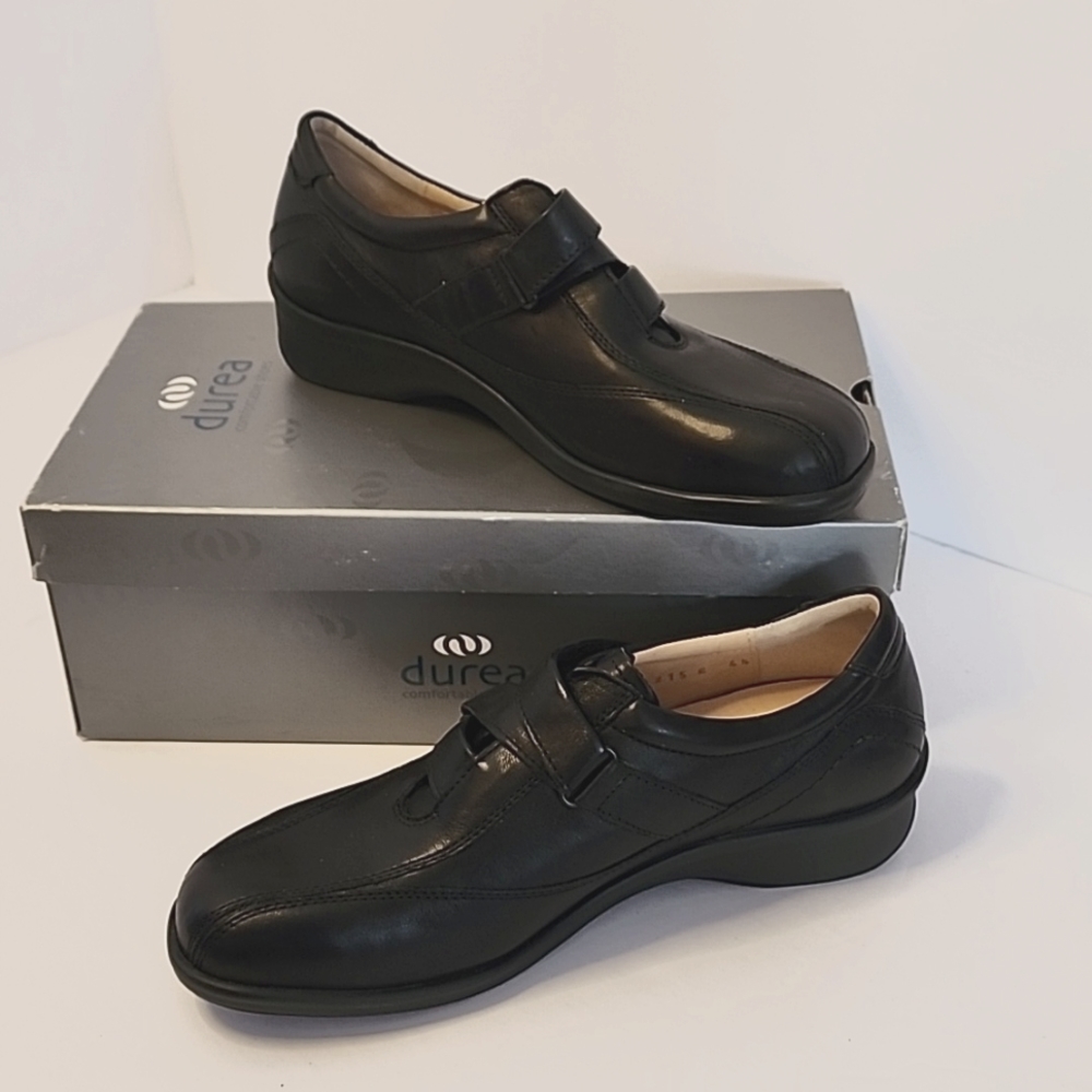 BRAND NEW Durea Black Leather Women Podo Shoes US size 6